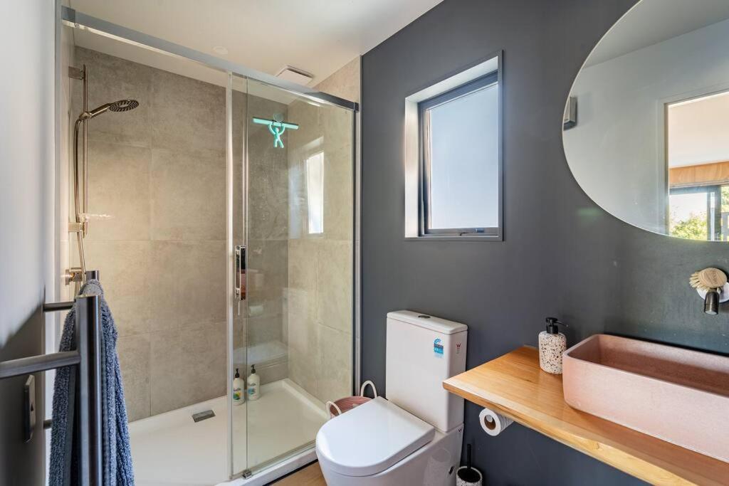 Ferienwohnung Cosy Studio With Mountain Views Wanaka Exterior foto