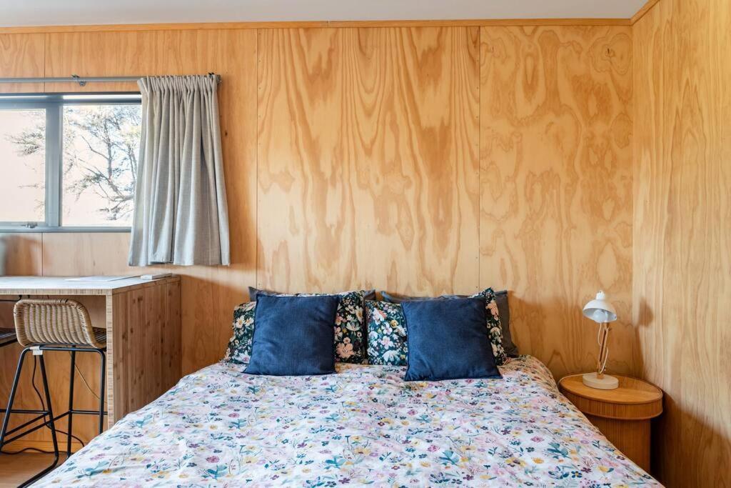 Ferienwohnung Cosy Studio With Mountain Views Wanaka Exterior foto