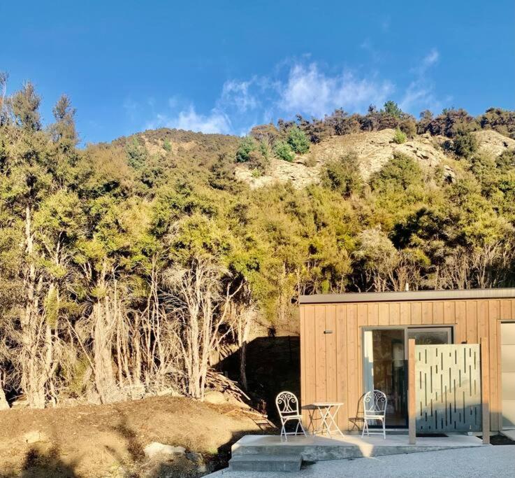 Ferienwohnung Cosy Studio With Mountain Views Wanaka Exterior foto
